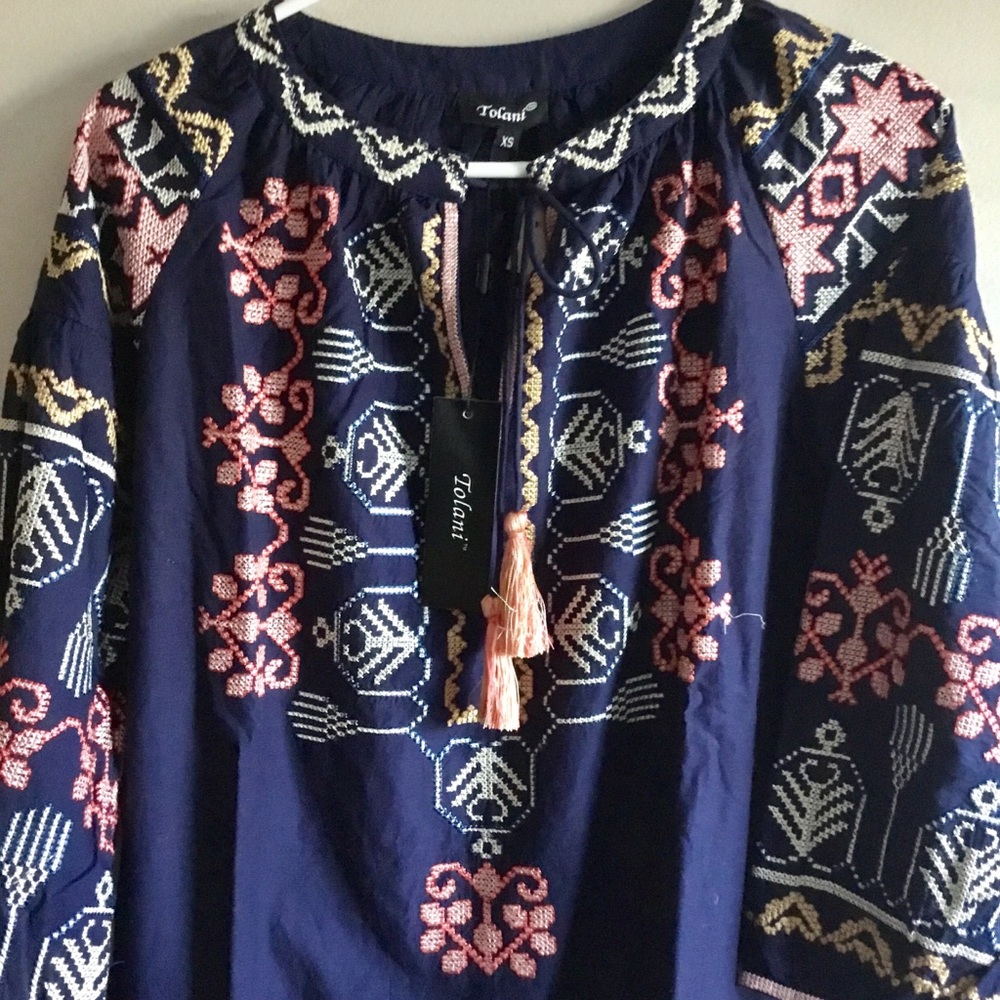 NWT Tolani Celo Embrordered Tunic top - Picture 5 of 6